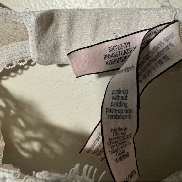 Victoria  secret push up without padding 34C - Picture 5 of 5